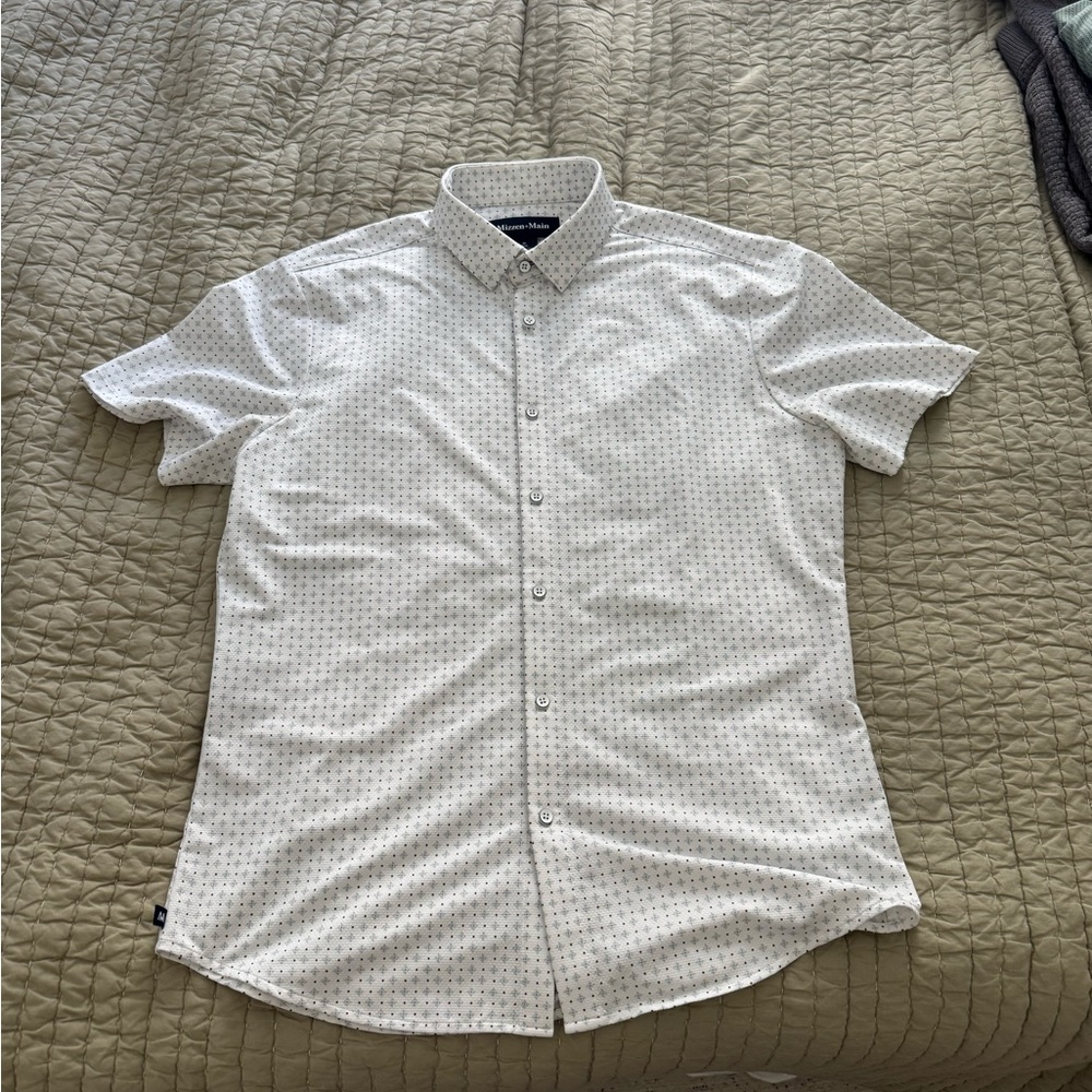 Mizzen+Main White and Blue Patterned Shirt